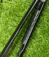 Load image into Gallery viewer, REMINGTON HAIR STRAIGHTENER