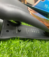 Load image into Gallery viewer, Remington Straightener