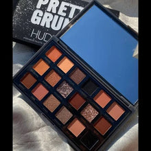 Load image into Gallery viewer, Pretty Grunge Eyeshadow Palette
